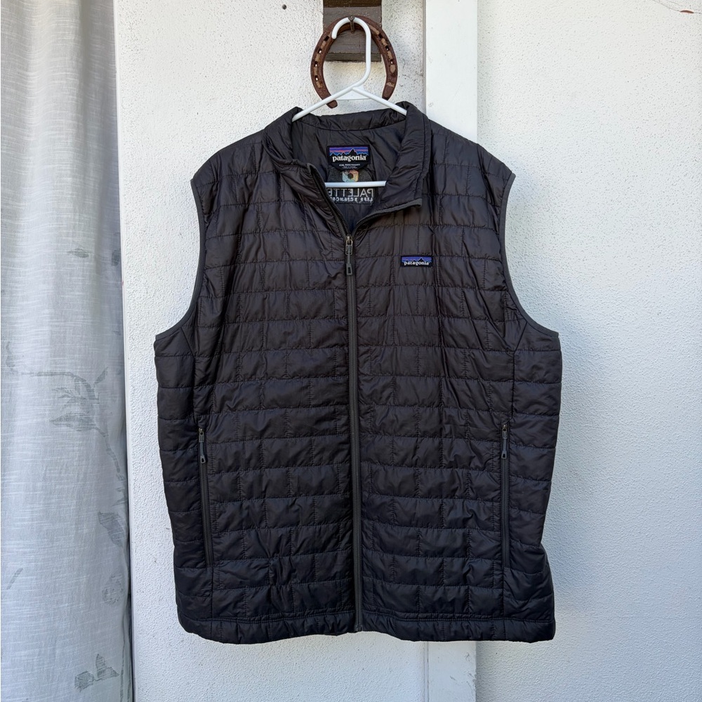 Men's Patagonia Dark Grey Patagonia Nano Puff Vest (2XL)